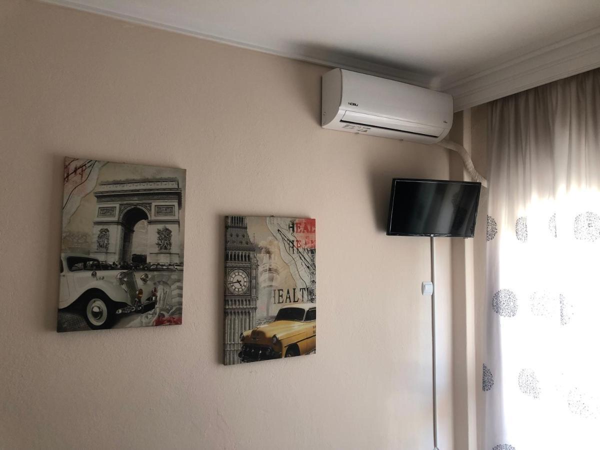 Del Mar I Apartment